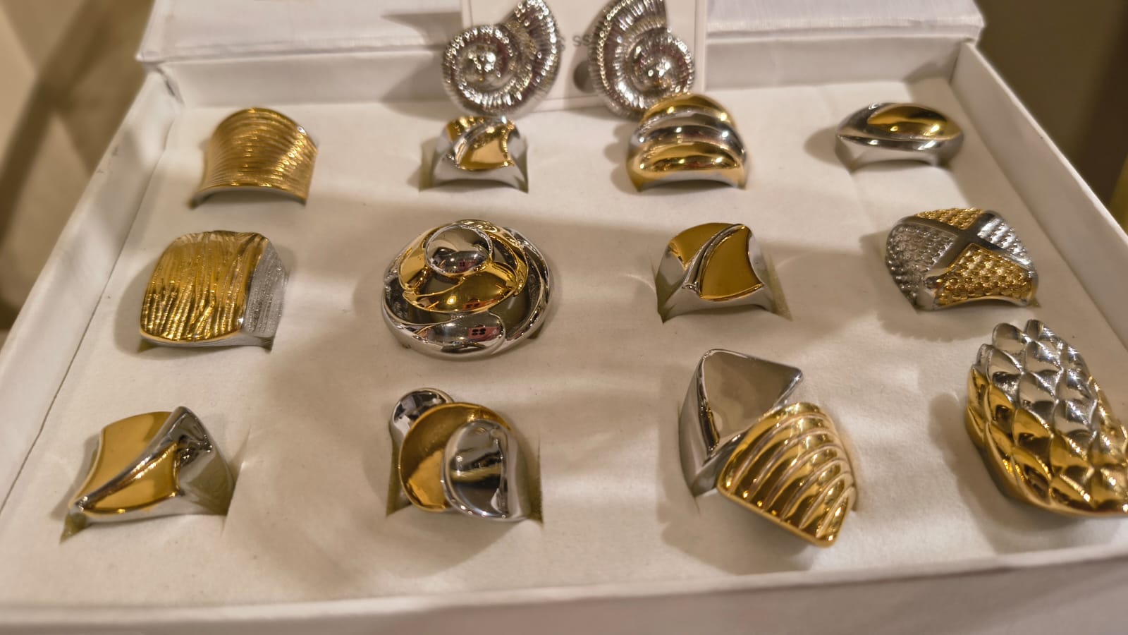 Anillos Escultura Dorada